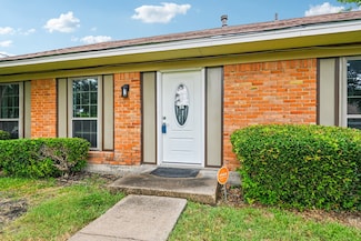 7702 Los Gatos Dr, Dallas, TX 75232