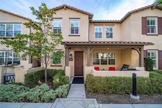 950 N Chaparral Ln Unit D, Azusa, CA 91702