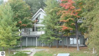 1344 N Manitou Trail W, Leland, MI 49654
