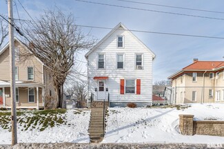 1115 17th St, Moline, IL 61265