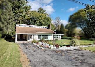 2925 E Bayard St, Seneca Falls, NY 13148