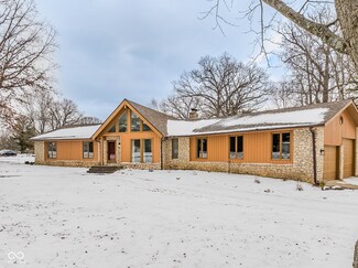 810 N Cherry Wood Ln, Muncie, IN 47304