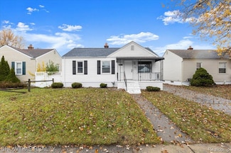 26400 Blumfield St, Roseville, MI 48066