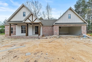 344 Serene Hill Dr, Hattiesburg, MS 39402