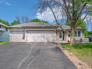 9128 Cambridge Ave, Brooklyn Park, MN 55443