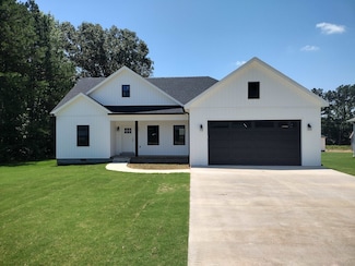 350 Chariot Ln, Savannah, TN 38372