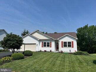 1031 Willow Ridge Dr, York, PA 17404