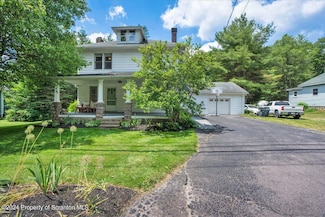 669 Main St, Gouldsboro, PA 18424