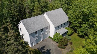 94 E Ridge Rd, Southwest Harbor, ME 04679