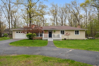 6727 Fisher Woods Rd, Indian River, MI 49749