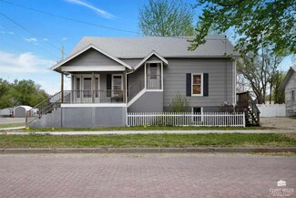 301 E Main St, Council Grove, KS 66846