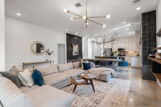 2203 E 14th St, Austin, TX 78702