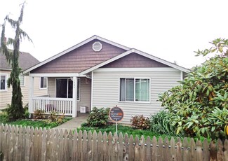 1324 E Marine View Dr, Everett, WA 98201
