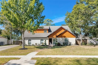 1119 Woodland Dr, El Lago, TX 77586