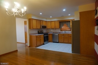 79 Fillmore St, Newark, NJ 07105