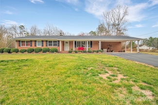 549 Dairy Rd, Troy, NC 27371