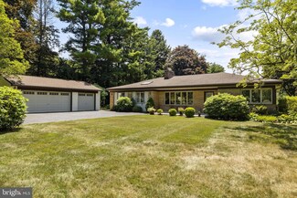 1 Crestfield Rd, Wilmington, DE 19810