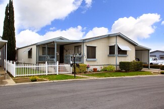 1218 E Cleveland Ave Unit 165, Madera, CA 93638