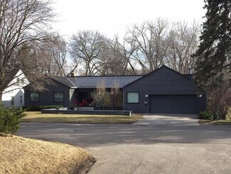 3617 W 55th St, Edina, MN 55410