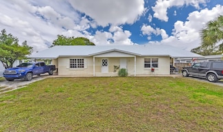 3070 SE Fairmont St, Stuart, FL 34997