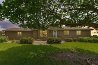 900 11th Ave SE, Waseca, MN 56093