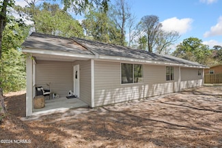 5301 Andover Rd, Wilmington, NC 28403