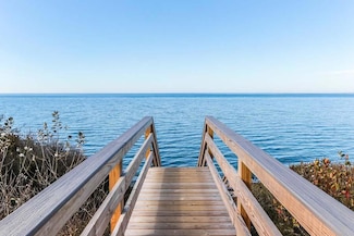 8 Bayberry Rd, Truro, MA 02652