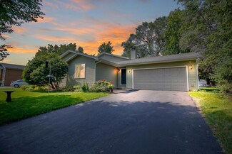 7809 Dupont Ave N, Brooklyn Park, MN 55444