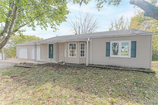 904 E Main St, Marthasville, MO 63357
