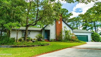 115 Apollo Dr, Cape Carteret, NC 28584