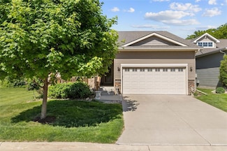 4400 132nd St, Urbandale, IA 50323