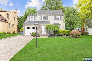 109 Lexington Ave, Cresskill, NJ 07626