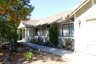 30650 Brookstone Ln, Lake Elsinore, CA 92530