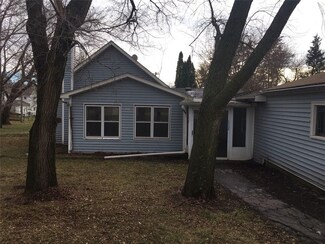 107 W 1st St, Bouton, IA 50039