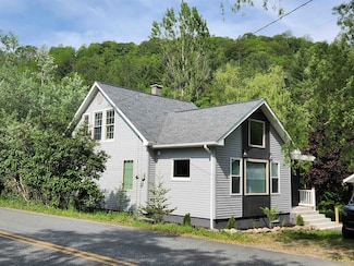 96 E Randolph Rd, Chelsea, VT 05038