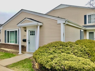 1547 Quaker Ln Unit 113A, Prospect Heights, IL 60070
