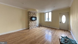 2338 Cross St, Philadelphia, PA 19146