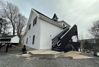 60 High St Unit 2B, Bristol, CT 06010