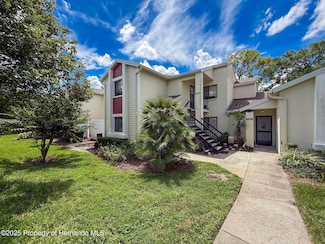 9474 Nakoma Way Unit E, Weeki Wachee, FL 34613