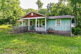 121 Sugar Cove Rd, Weaverville, NC 28787