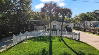 3406 Walsh St, Bacliff, TX 77518