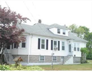 587 Penn St, Fall River, MA 02724