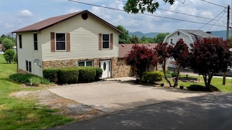 319 Raymond Ave, West Portsmouth, OH 45663