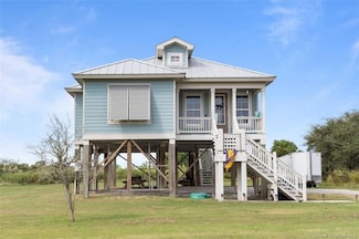 120 Oak View Dr, Johnsons Bayou, LA 70631
