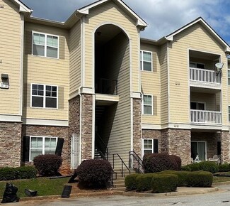 1310 Town Creek Cir, Greensboro, GA 30642