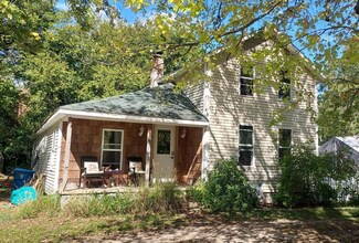 15767 Pruin St, Spring Lake, MI 49456