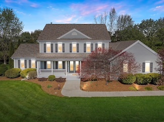 W287N6903 Rock Ridge Way, Hartland, WI 53029