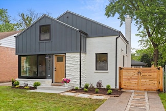 715 Long Rd, Glenview, IL 60025