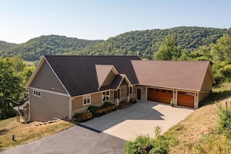 24040 Pfeiffer Hill Rd, Winona, MN 55987