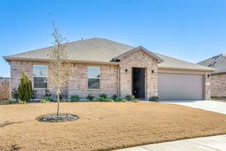 809 Alexandria Ln, Joshua, TX 76058